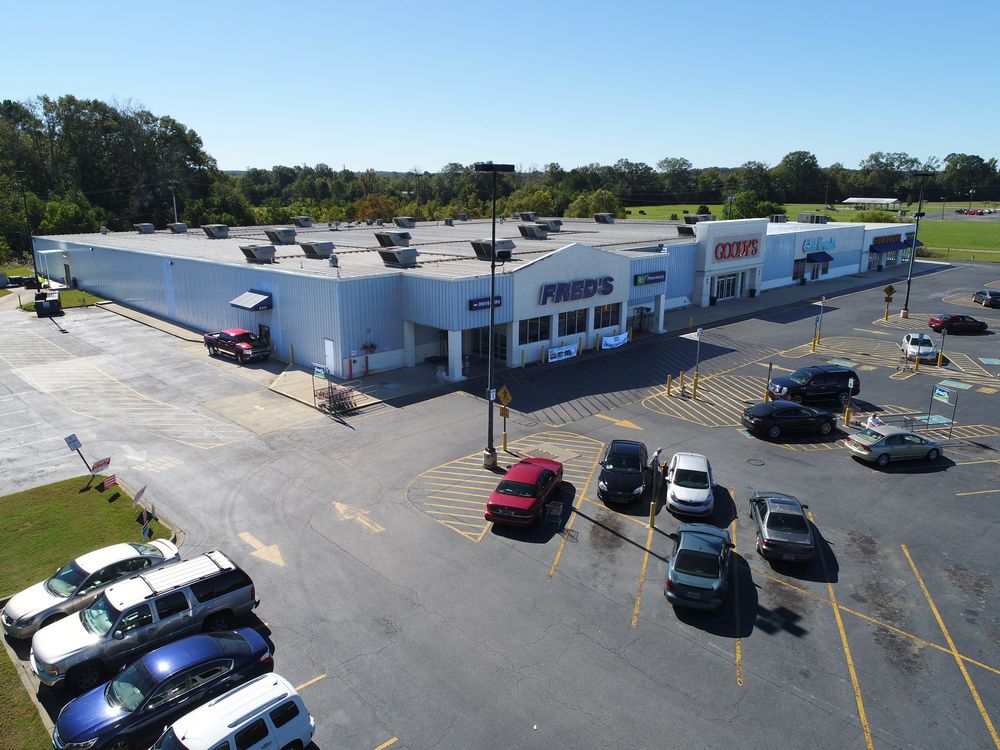 Demopolis Towne Center: 505 US Highway 80 W, Demopolis, AL 36732